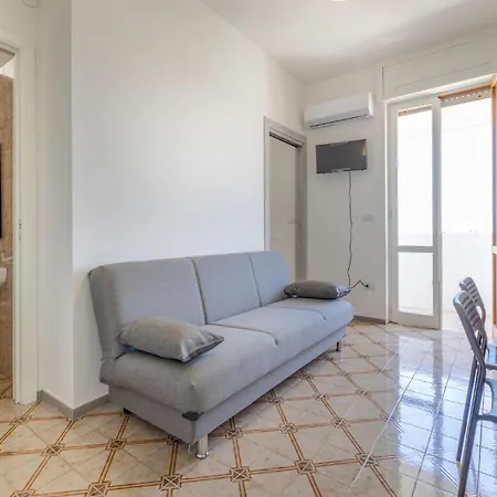 Bilo 2-4 Apartment